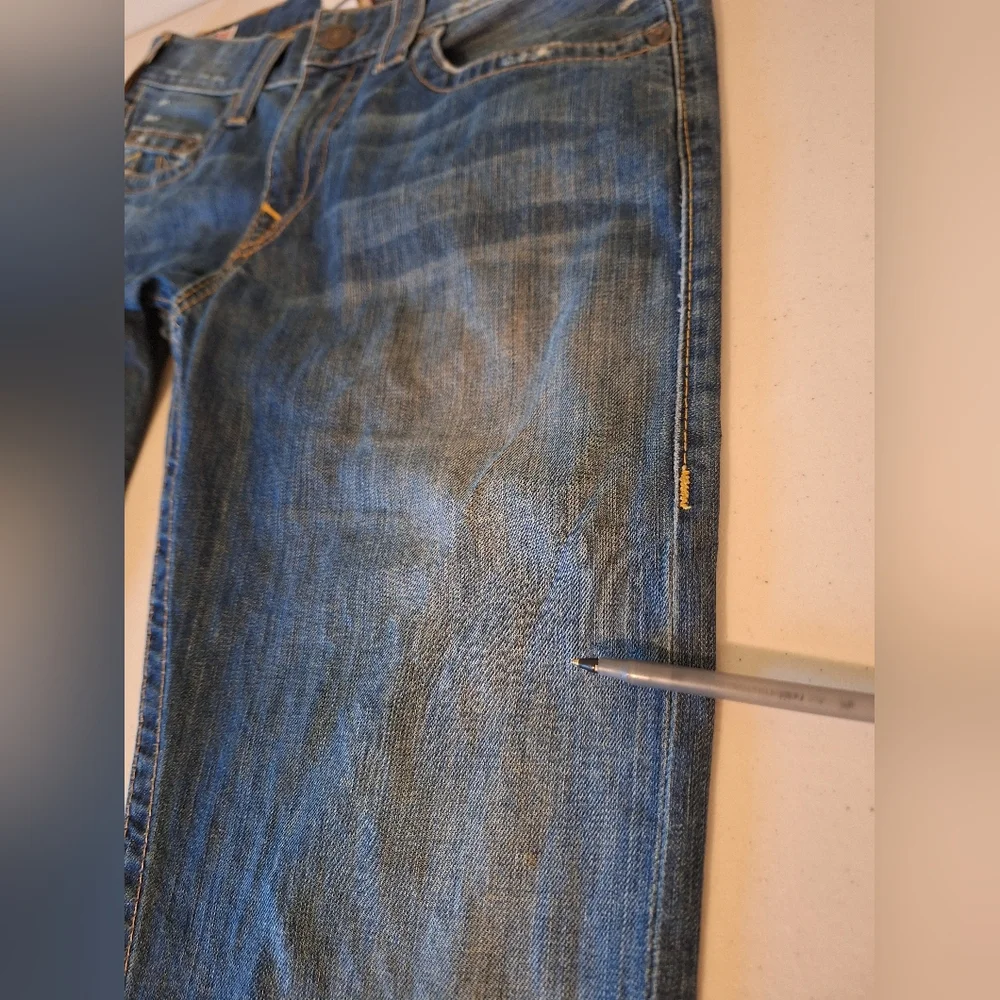 True Religion Bobby Jeans 32x31.5 Made In USA Cotton Lightly Distressed